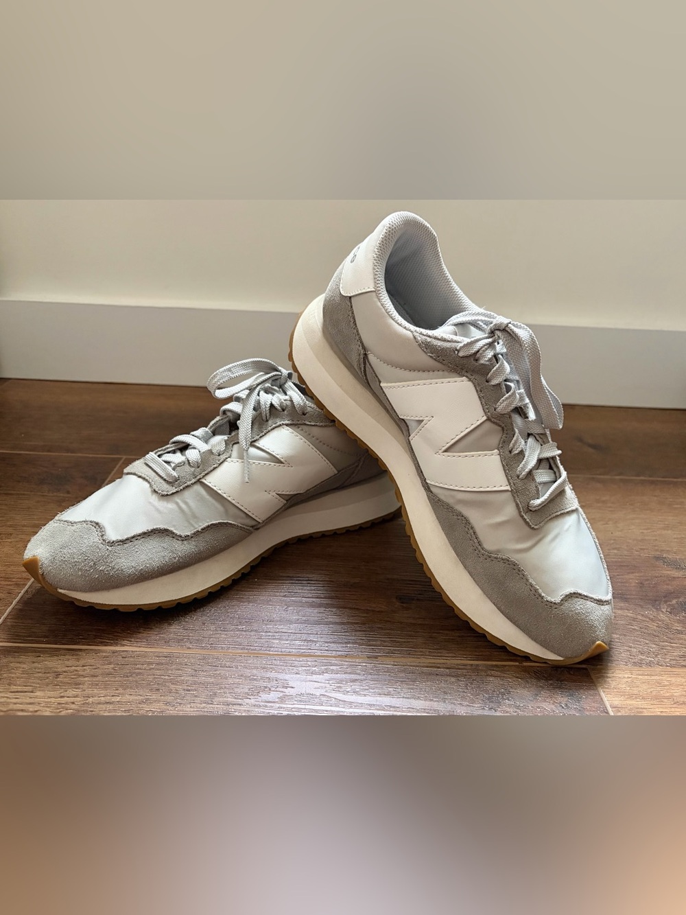 New Balance 237 sneakers Marblehead Gum Womens size 9